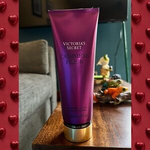 Victoria's Secret Cashmere Fleur Fragrance Lotion